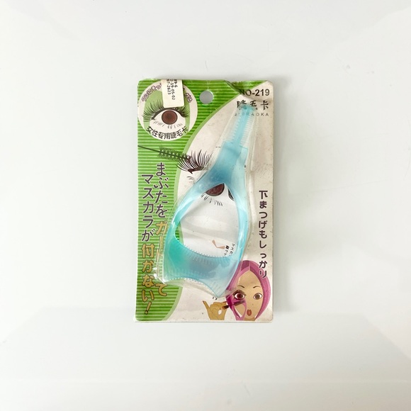 JIEMAOKA 3-IN-1 MASCARA SHIELD GUARD EYELASH COMB APPLICATOR MAKEUP TOOL - Picture 2 of 3